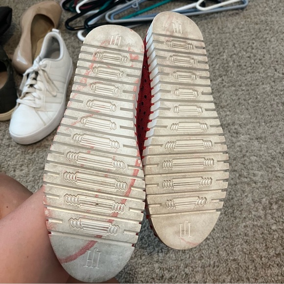 SLIP ONS - Picture 3 of 4